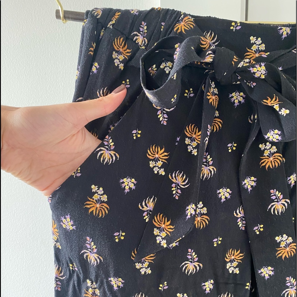 Wilfred Aritzia Cropped Flowy Pants
